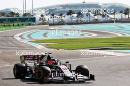 Pietro Fittipaldi (BRA) Haas VF-19. 11.12.2020. Formula 1 World Championship, Rd 17, Abu Dhabi Grand Prix, Yas Marina Circuit, Abu Dhabi, Practice Day.
