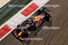 Alexander Albon (THA) Red Bull Racing RB16. 11.12.2020. Formula 1 World Championship, Rd 17, Abu Dhabi Grand Prix, Yas Marina Circuit, Abu Dhabi, Practice Day.