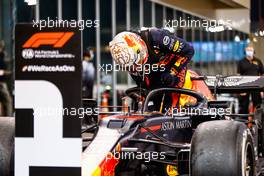 Race winner Max Verstappen (NLD) Red Bull Racing RB16 in parc ferme. 13.12.2020. Formula 1 World Championship, Rd 17, Abu Dhabi Grand Prix, Yas Marina Circuit, Abu Dhabi, Race Day.