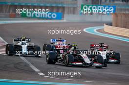 Kevin Magnussen (DEN) Haas VF-20. 13.12.2020. Formula 1 World Championship, Rd 17, Abu Dhabi Grand Prix, Yas Marina Circuit, Abu Dhabi, Race Day.