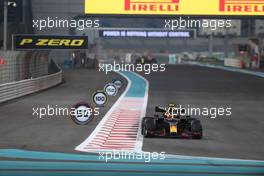 Alexander Albon (THA) Red Bull Racing RB16. 13.12.2020. Formula 1 World Championship, Rd 17, Abu Dhabi Grand Prix, Yas Marina Circuit, Abu Dhabi, Race Day.