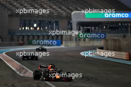 Max Verstappen (NLD) Red Bull Racing RB16. 13.12.2020. Formula 1 World Championship, Rd 17, Abu Dhabi Grand Prix, Yas Marina Circuit, Abu Dhabi, Race Day.