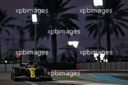 Daniel Ricciardo (AUS) Renault F1 Team RS20. 13.12.2020. Formula 1 World Championship, Rd 17, Abu Dhabi Grand Prix, Yas Marina Circuit, Abu Dhabi, Race Day.