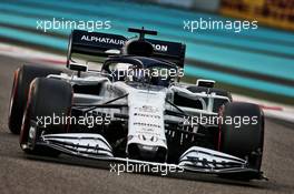 Daniil Kvyat (RUS) AlphaTauri AT01. 12.12.2020. Formula 1 World Championship, Rd 17, Abu Dhabi Grand Prix, Yas Marina Circuit, Abu Dhabi, Qualifying Day.