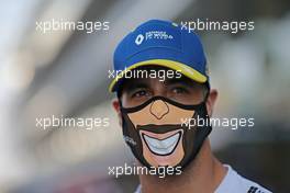 Daniel Ricciardo (AUS) Renault F1 Team. 13.12.2020. Formula 1 World Championship, Rd 17, Abu Dhabi Grand Prix, Yas Marina Circuit, Abu Dhabi, Race Day.
