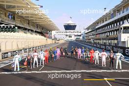 The drivers' end of season group photograph. 13.12.2020. Formula 1 World Championship, Rd 17, Abu Dhabi Grand Prix, Yas Marina Circuit, Abu Dhabi, Race Day.