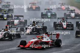 Oscar Piastri (AUS) PREMA Racing at the start of the race. 19.07.2020. FIA Formula 3 Championship, Rd 3, Budapest, Hungary, Sunday.