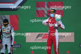 Race winner Frederik Vesti (DEN) PREMA Racing celebrates on the podium. 05.09.2020. Formula 3 Championship, Rd 8, Monza, Italy, Saturday.