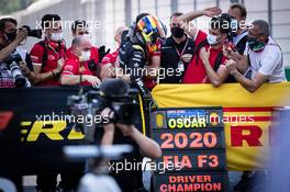 Oscar Piastri (AUS) PREMA Racing - F3 champion, celebrates in parc ferme. 13.09.2020. Formula 3 Championship, Rd 9, Mugello, Italy, Sunday.