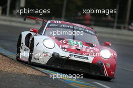 Richard Lietz (AUT) / Gianmaria Bruni (ITA) / Frederic Makowiecki (FRA) #91 Porsche GT Team, Porsche 911 RSR. 19.09.2020. FIA World Endurance Championship, Le Mans 24 Hours, Race, Le Mans, France. Saturday.