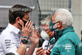 (L to R): Toto Wolff (GER) Mercedes AMG F1 Shareholder and Executive Director and Lawrence Stroll (CDN) Aston Martin F1 Team Investor on the grid. 04.07.2021. Formula 1 World Championship, Rd 9, Austrian Grand Prix, Spielberg, Austria, Race Day.
