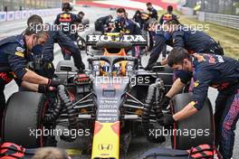 Sergio Perez (MEX) Red Bull Racing RB16B on the grid. 04.07.2021. Formula 1 World Championship, Rd 9, Austrian Grand Prix, Spielberg, Austria, Race Day.