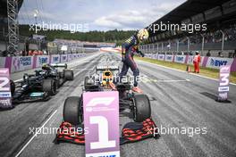 Race winner Max Verstappen (NLD) Red Bull Racing RB16B in parc ferme. 04.07.2021. Formula 1 World Championship, Rd 9, Austrian Grand Prix, Spielberg, Austria, Race Day.