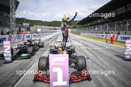 Race winner Max Verstappen (NLD) Red Bull Racing RB16B celebrates in parc ferme. 04.07.2021. Formula 1 World Championship, Rd 9, Austrian Grand Prix, Spielberg, Austria, Race Day.