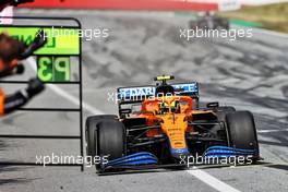 Third placed Lando Norris (GBR) McLaren MCL35M passes his team at the end of the race. 04.07.2021. Formula 1 World Championship, Rd 9, Austrian Grand Prix, Spielberg, Austria, Race Day.