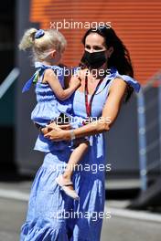 Minttu Raikkonen (FIN) with her daughter Rianna. 03.07.2021. Formula 1 World Championship, Rd 9, Austrian Grand Prix, Spielberg, Austria, Qualifying Day.