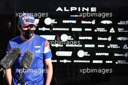 Fernando Alonso (ESP) Alpine F1 Team with the media. 04.06.2021. Formula 1 World Championship, Rd 6, Azerbaijan Grand Prix, Baku Street Circuit, Azerbaijan, Practice Day.