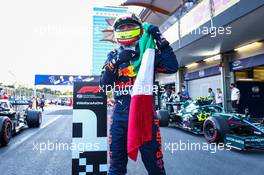 Race winner Sergio Perez (MEX) Red Bull Racing celebrates in parc ferme. 06.06.2021. Formula 1 World Championship, Rd 6, Azerbaijan Grand Prix, Baku Street Circuit, Azerbaijan, Race Day.