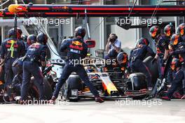 Sergio Perez (MEX) Red Bull Racing RB16B makes a pit stop. 06.06.2021. Formula 1 World Championship, Rd 6, Azerbaijan Grand Prix, Baku Street Circuit, Azerbaijan, Race Day.