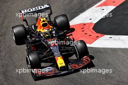 Sergio Perez (MEX) Red Bull Racing RB16B. 05.06.2021. Formula 1 World Championship, Rd 6, Azerbaijan Grand Prix, Baku Street Circuit, Azerbaijan, Qualifying Day.