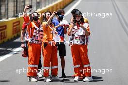 Fernando Alonso (ESP) Alpine F1 Team with marshals on the circuit. 03.06.2021. Formula 1 World Championship, Rd 6, Azerbaijan Grand Prix, Baku Street Circuit, Azerbaijan, Preparation Day.