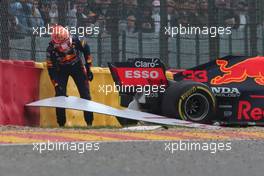 Max Verstappen (NLD) Red Bull Racing RB16B crashed during FP2. 27.08.2021. Formula 1 World Championship, Rd 12, Belgian Grand Prix, Spa Francorchamps, Belgium, Practice Day.