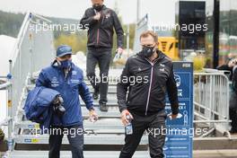 (L to R): Jost Capito (GER) Williams Racing Chief Executive Officer with Laurent Rossi (FRA) Alpine Chief Executive Officer. 28.08.2021. Formula 1 World Championship, Rd 12, Belgian Grand Prix, Spa Francorchamps, Belgium, Qualifying Day.
