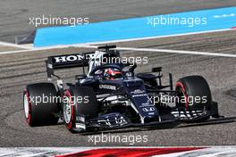 Yuki Tsunoda (JPN) AlphaTauri AT02. 26.03.2021. Formula 1 World Championship, Rd 1, Bahrain Grand Prix, Sakhir, Bahrain, Practice Day