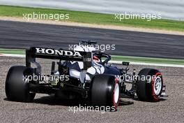 Yuki Tsunoda (JPN) AlphaTauri AT02. 27.03.2021. Formula 1 World Championship, Rd 1, Bahrain Grand Prix, Sakhir, Bahrain, Qualifying Day.