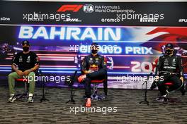 (L to R): Lewis Hamilton (GBR) Mercedes AMG F1; Max Verstappen (NLD) Red Bull Racing; and Valtteri Bottas (FIN) Mercedes AMG F1, in the post qualifying FIA Press Conference. 27.03.2021. Formula 1 World Championship, Rd 1, Bahrain Grand Prix, Sakhir, Bahrain, Qualifying Day.