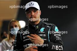 Valtteri Bottas (FIN) Mercedes AMG F1 in qualifying parc ferme. 27.03.2021. Formula 1 World Championship, Rd 1, Bahrain Grand Prix, Sakhir, Bahrain, Qualifying Day.
