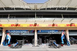Alpine F1 Team pit garages. 25.03.2021. Formula 1 World Championship, Rd 1, Bahrain Grand Prix, Sakhir, Bahrain, Preparation Day.
