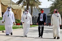 Crown Prince Shaikh Salman bin Isa Hamad Al Khalifa (BRN) (Second left) and Sheikh Salman bin Isa Al-Khalifa (BRN) Chief Executive of Bahrain International Circuit (Right). 25.03.2021. Formula 1 World Championship, Rd 1, Bahrain Grand Prix, Sakhir, Bahrain, Preparation Day.