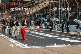 Drivers on the grid. 14.11.2021. Formula 1 World Championship, Rd 19, Brazilian Grand Prix, Sao Paulo, Brazil, Race Day.