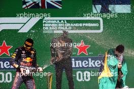 1st place Lewis Hamilton (GBR) Mercedes AMG F1 W12, 2nd place Max Verstappen (NLD) Red Bull Racing RB16B and 3rd place Valtteri Bottas (FIN) Mercedes AMG F1. 14.11.2021. Formula 1 World Championship, Rd 19, Brazilian Grand Prix, Sao Paulo, Brazil, Race Day.