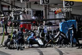 George Russell (GBR) Williams Racing FW43B makes a pit stop. 14.11.2021. Formula 1 World Championship, Rd 19, Brazilian Grand Prix, Sao Paulo, Brazil, Race Day.