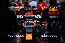 Sergio Perez (MEX) Red Bull Racing RB16B on the grid. 13.11.2021. Formula 1 World Championship, Rd 19, Brazilian Grand Prix, Sao Paulo, Brazil, Sprint Race Day.