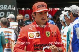 Carlos Sainz Jr (ESP) Ferrari on the drivers parade. 14.11.2021. Formula 1 World Championship, Rd 19, Brazilian Grand Prix, Sao Paulo, Brazil, Race Day.