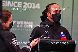 Lewis Hamilton (GBR) Mercedes AMG F1 with the media. 11.11.2021. Formula 1 World Championship, Rd 19, Brazilian Grand Prix, Sao Paulo, Brazil, Preparation Day.