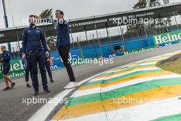 Nicholas Latifi (CDN) Williams Racing walks the circuit with Gaetan Jego, Williams Racing Race Engineer. 11.11.2021. Formula 1 World Championship, Rd 19, Brazilian Grand Prix, Sao Paulo, Brazil, Preparation Day.