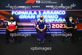 The FIA Press Conference (L to R): Frederic Vasseur (FRA) Alfa Romeo Racing Team Principal; Simon Roberts (GBR) Williams Racing F1 Team Principal; Mario Isola (ITA) Pirelli Racing Manager. 07.05.2021 Formula 1 World Championship, Rd 4, Spanish Grand Prix, Barcelona, Spain, Practice Day.