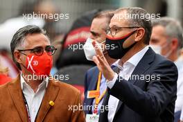 (L to R): Ramon Tremosa (ESP) Catalan Minister of Business and Knowledge and President of Circuit de Barcelona-Catalunya on the grid with Stefano Domenicali (ITA) Formula One President and CEO. 09.05.2021. Formula 1 World Championship, Rd 4, Spanish Grand Prix, Barcelona, Spain, Race Day.
