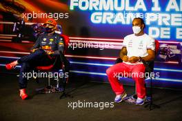 (L to R): Max Verstappen (NLD) Red Bull Racing and Lewis Hamilton (GBR) Mercedes AMG F1 in the post race FIA Press Conference. 09.05.2021. Formula 1 World Championship, Rd 4, Spanish Grand Prix, Barcelona, Spain, Race Day.