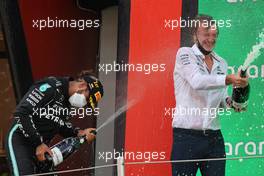 1st place Lewis Hamilton (GBR) Mercedes AMG F1 with Sir Jim Ratcliffe Chief Executive Officer of Ineos. 09.05.2021. Formula 1 World Championship, Rd 4, Spanish Grand Prix, Barcelona, Spain, Race Day.