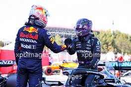 Lewis Hamilton (GBR) Mercedes AMG F1 W12 celebrates his 100th pole position in qualifying parc ferme with second placed Max Verstappen (NLD) Red Bull Racing. 08.05.2021. Formula 1 World Championship, Rd 4, Spanish Grand Prix, Barcelona, Spain, Qualifying Day.