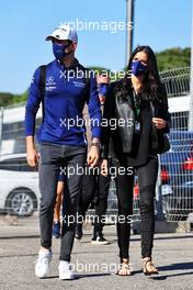 Nicholas Latifi (CDN) Williams Racing with hi girlfriend Sandra Dziwiszek (POL). 08.05.2021. Formula 1 World Championship, Rd 4, Spanish Grand Prix, Barcelona, Spain, Qualifying Day.
