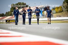 Nicholas Latifi (CDN) Williams Racing walks the circuit with the team. 06.05.2021. Formula 1 World Championship, Rd 4, Spanish Grand Prix, Barcelona, Spain, Preparation Day.