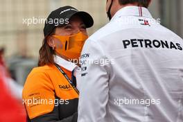 Kathy Ojjeh with Toto Wolff (GER) Mercedes AMG F1 Shareholder and Executive Director on the grid. 20.06.2021. Formula 1 World Championship, Rd 7, French Grand Prix, Paul Ricard, France, Race Day.