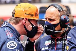 Max Verstappen (NLD) Red Bull Racing with Gianpiero Lambiase (ITA) Red Bull Racing Engineer on the grid. 20.06.2021. Formula 1 World Championship, Rd 7, French Grand Prix, Paul Ricard, France, Race Day.