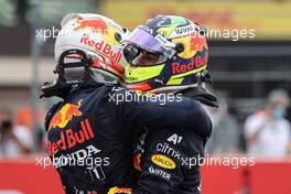 Sergio Perez (MEX), Red Bull Racing and Max Verstappen (NLD), Red Bull Racing  20.06.2021. Formula 1 World Championship, Rd 7, French Grand Prix, Paul Ricard, France, Race Day.
